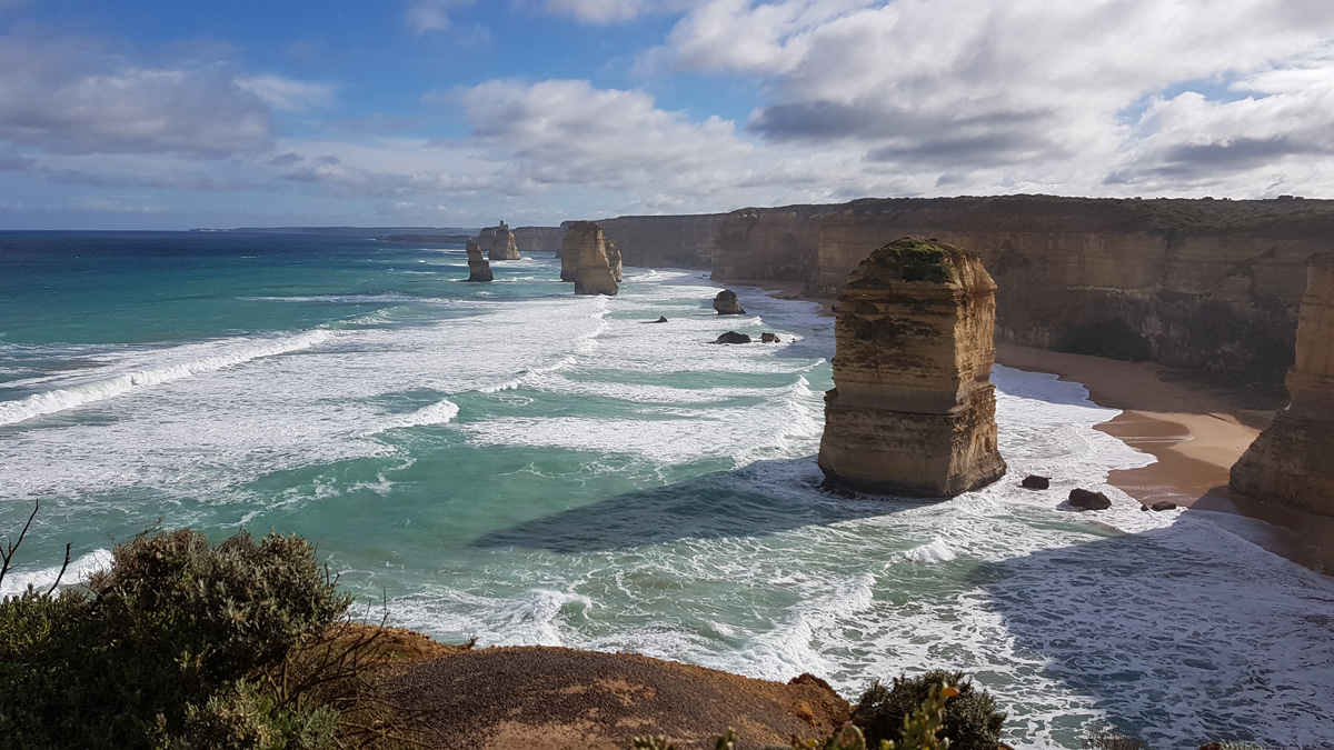 Featured image for “Great Ocean Road & 12 Apostles Day Tour”
